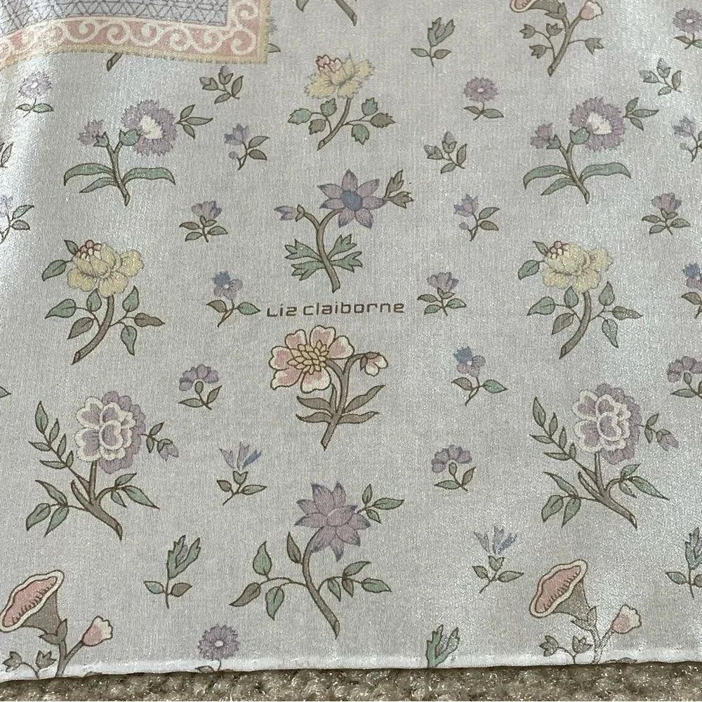 Vintage Liz Claiborne 100% Silk 30x30 Square Scarf Grey Pink Pretty Ditsy Floral